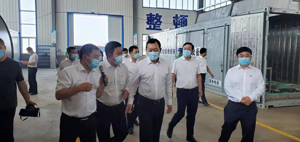 朝陽(yáng)市委副書(shū)記、市長(zhǎng)謝衛(wèi)東蒞臨一諾環(huán)保產(chǎn)業(yè)園考察并指導(dǎo)工作